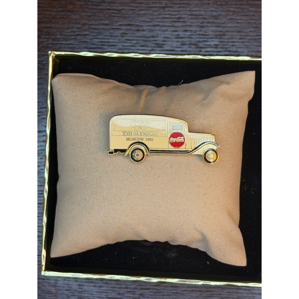 Coca-Cola Moscow 1980 Olympic Games Delivery Truck Pin XXII Olympiad Gold Tone